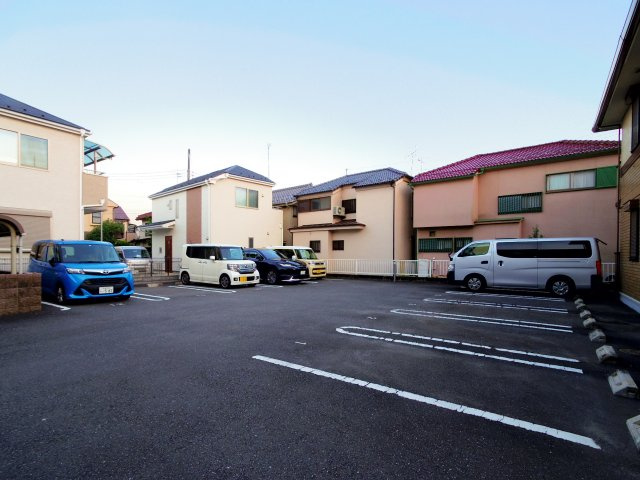 ヴェルブラン美住　Ｂ棟の駐車場