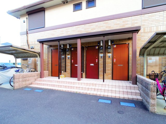 ヴェルブラン美住　Ｂ棟のエントランス