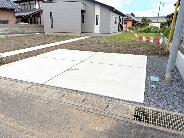 つくば市栗原1期　新築戸建て　1号棟の駐車場|カースペースは2台お停めいただけます♪