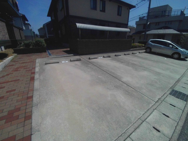 アーバンフォレストⅠの駐車場