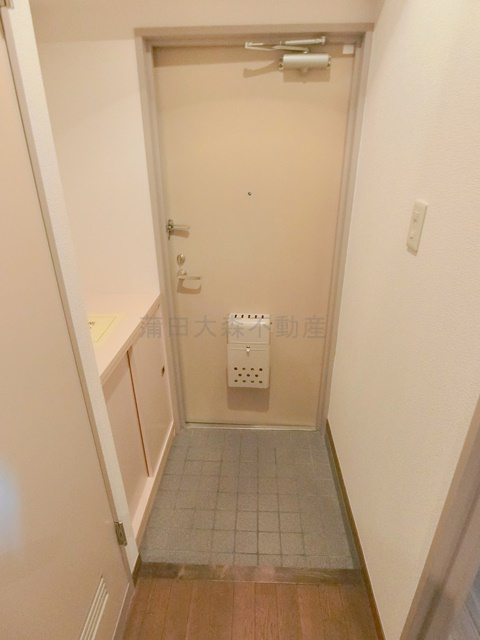 蓮沼パークハイツの玄関