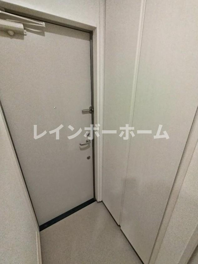 Est Collinaの玄関