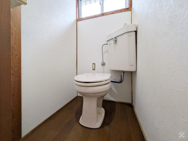 絹川平屋貸家のトイレ
