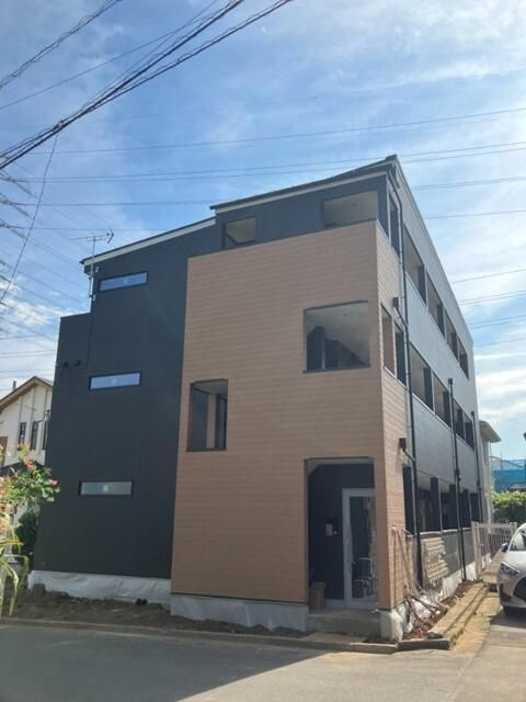 エフプレスト岸町の外観