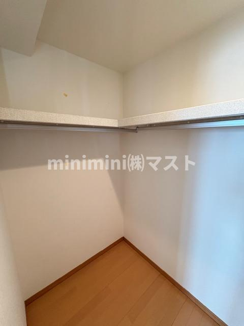 トモドール北梅田の収納