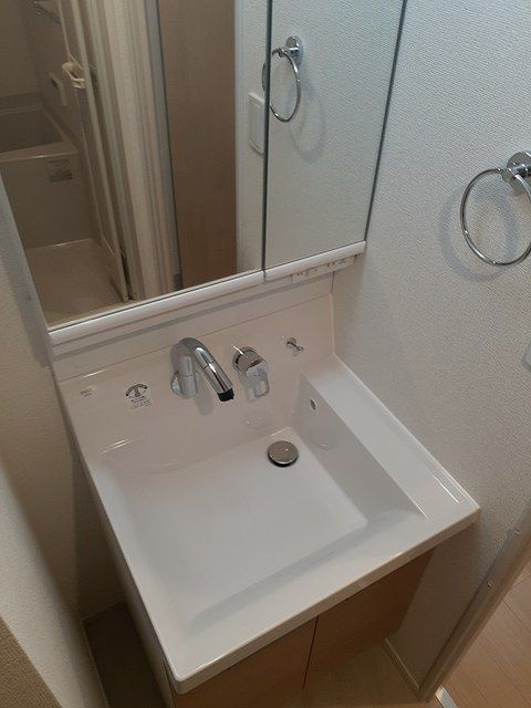 ウエスト シックスの洗面所