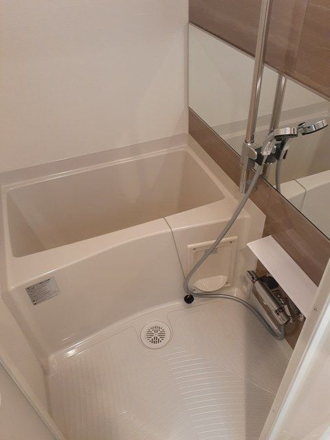 ウエスト シックスの浴室