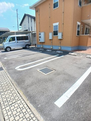 【駐車場】 | セードル館・水呑Ⅰ | 駐車場があるので、車を買う予定の方も安心です