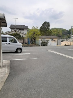 【駐車場】 | フォルサ・エムＣ | 駐車場です