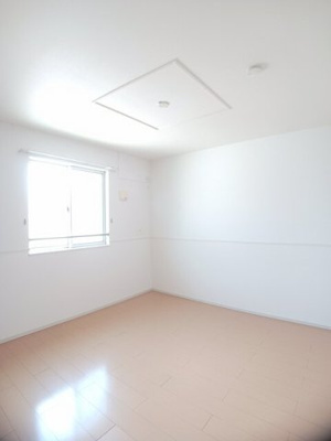 【内装】 | スザンヌ　ラングランＥ | 内装は落ち着いています
