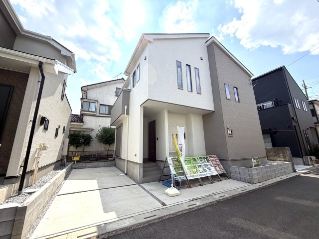 越谷市下間久里いろどりアイタウン１号棟　新築戸建