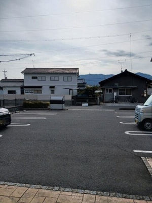【駐車場】 | アナリーゼ | カースペースがあります