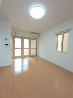 【居間・リビング】 | ラピスⅡ | 使いやすいリビングです