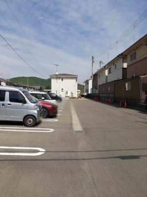 【駐車場】 | グッドスピード　Ｂ | 駐車場に車を止められます
