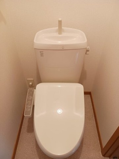 【トイレ】 | マナ　マルベリーＢ | ゆったりとした空間のトイレです