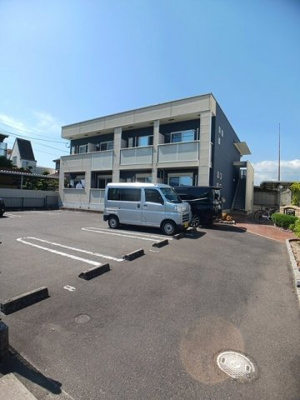 【駐車場】 | アンジュ | 駐車場があるので、車を買う予定の方も安心です