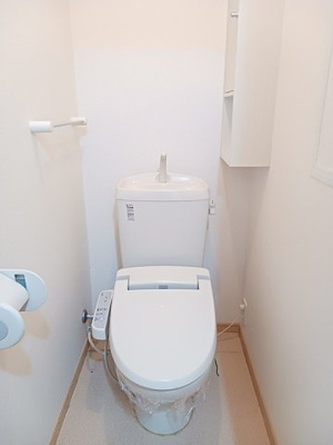 【トイレ】 | カーサドマーニＢ | 落ち着いた色調のトイレです