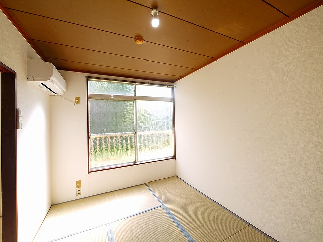 YMハイツ　B棟の和室