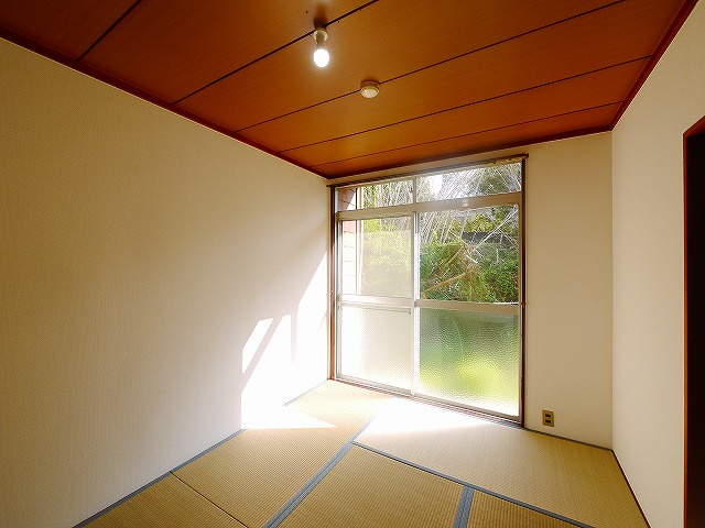 YMハイツ　B棟の和室