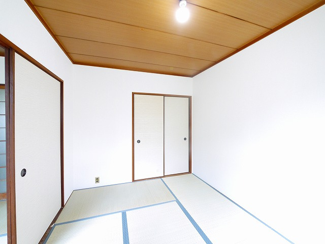 YMハイツ　B棟の寝室
