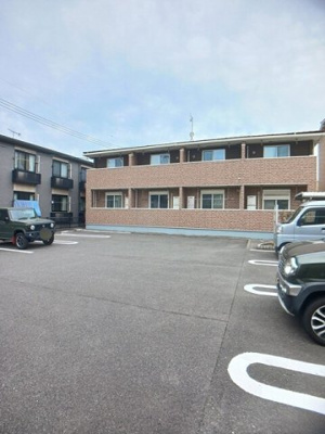 【駐車場】 | リヴィスタ | 駐車場があります