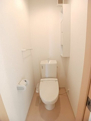 【トイレ】 | コンサバトリーヴィレッジ | コンパクトで使いやすいトイレです