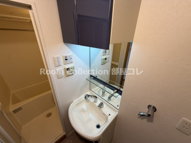 プレサンス名古屋駅前の洗面所