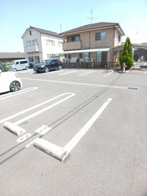 【駐車場】 | ローズ・エクラⅡ | 駐車スペースもあります
