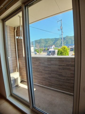 【バルコニー】 | ノーブル | 広々としたバルコニーです