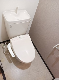 【トイレ】 | アビタシオンⅢ | 落ち着いた色調のトイレです