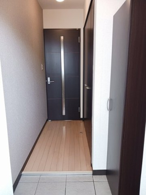 【玄関】 | アビタシオンⅢ | ゆったりとした玄関です