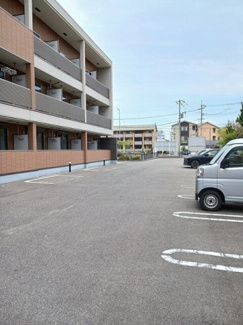 【駐車場】 | シャロル東福山 | 駐車場完備です