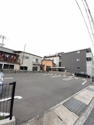 【駐車場】 | リオン　Ａ | 駐車場があるので、車を買う予定の方も安心です
