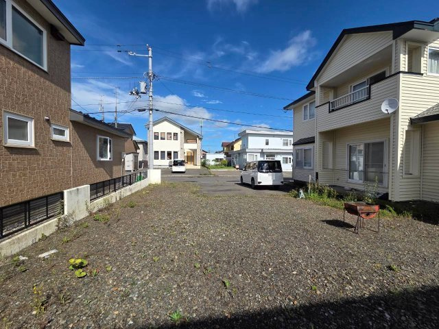 北都1丁目10　5LDK　中古住宅の駐車場