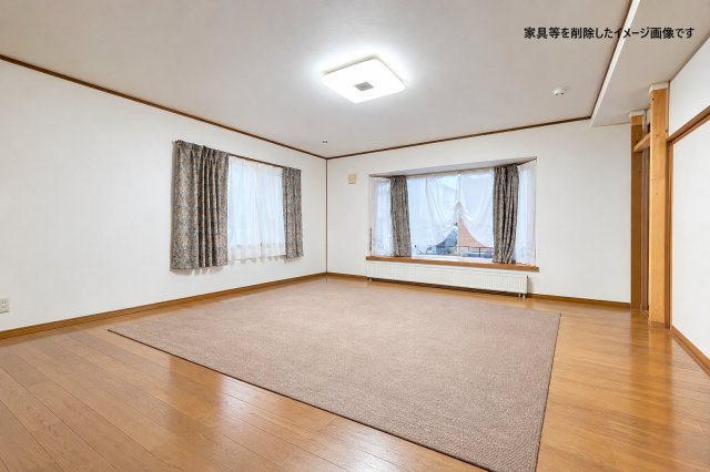 北都1丁目10　5LDK　中古住宅の居間・リビング