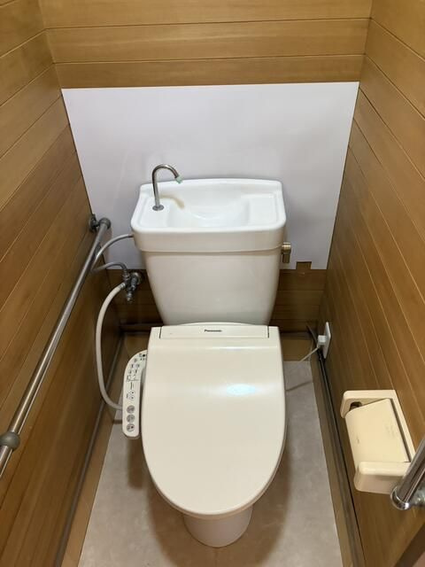 テラス　神戸市須磨区離宮前町のトイレ