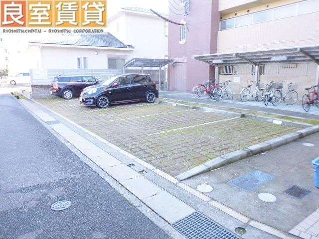 【駐車場】 | ソフィア本山