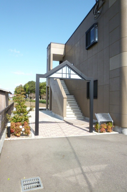 ベルフォレスト【キャッシュバック対象物件】のエントランス|建物の内部です