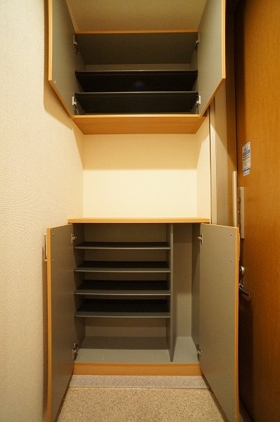 クレールメゾンの玄関|玄関にはゆとりのシューズＢＯＸ♪