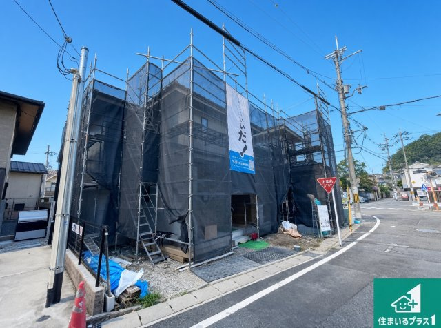 即日案内可能■京都市北区上賀茂池端町　新築一戸建ての外観|周辺は落ち着いた街並みの住宅地！子育てがしやすい住環境です！まだ未完成ですが、現地でしかわからない事もございます。是非一度ご覧ください。
