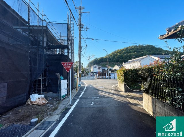 京都市北区上賀茂池端町　新築一戸建ての前面道路含む現地写真|周辺は落ち着いた街並みの住宅地！子育てがしやすい住環境です！まだ未完成ですが、現地でしかわからない事もございます。是非一度ご覧ください。