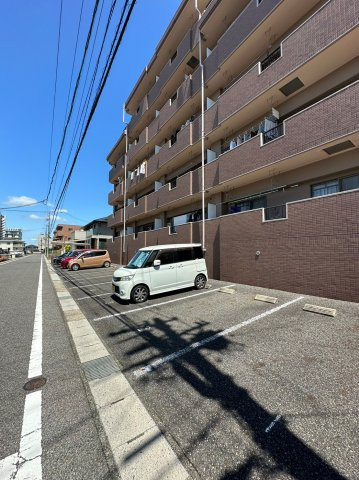 ナセール浄水の駐車場