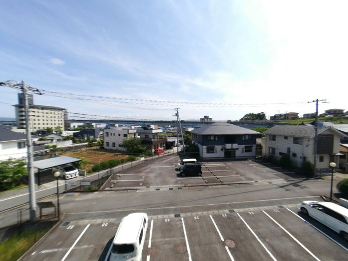 ハイネスサカシタ　Ｂの駐車場