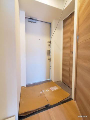 ワールドアイ大阪City Gate 仲介手数料無料の玄関
