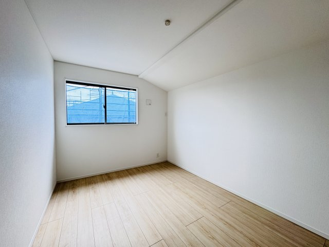 松戸市六実５丁目新築戸建（六実第12）の洋室|6.7帖洋室