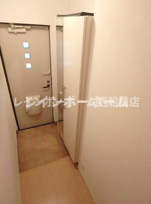 市川市妙典３丁目のアパートの玄関