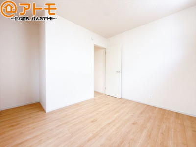 【子供部屋】 | 駿河区東新田二丁目11期　新築戸建　全1棟 | お子様のお友達が遊びに来た時も、子供部屋があると楽しく過ごせますね♪