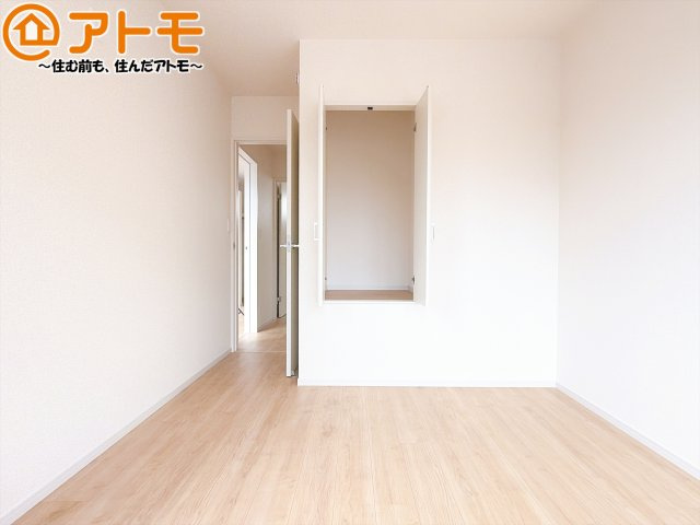 【子供部屋】 | 駿河区東新田二丁目11期　新築戸建　全1棟 | 壁と床がシンプルな色合いだからこそ自分だけの空間を作れます♪お部屋作りのイメージは順調でしょうか♪