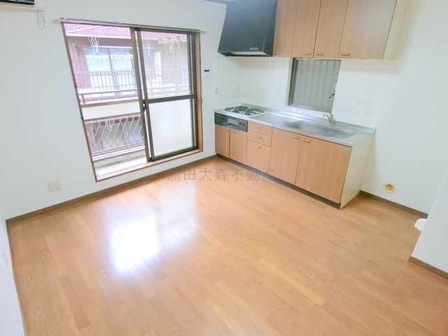 大森北4丁目戸建の居間・リビング|DK
