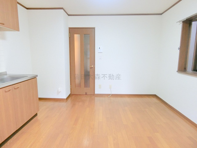大森北4丁目戸建の居間・リビング|DK
